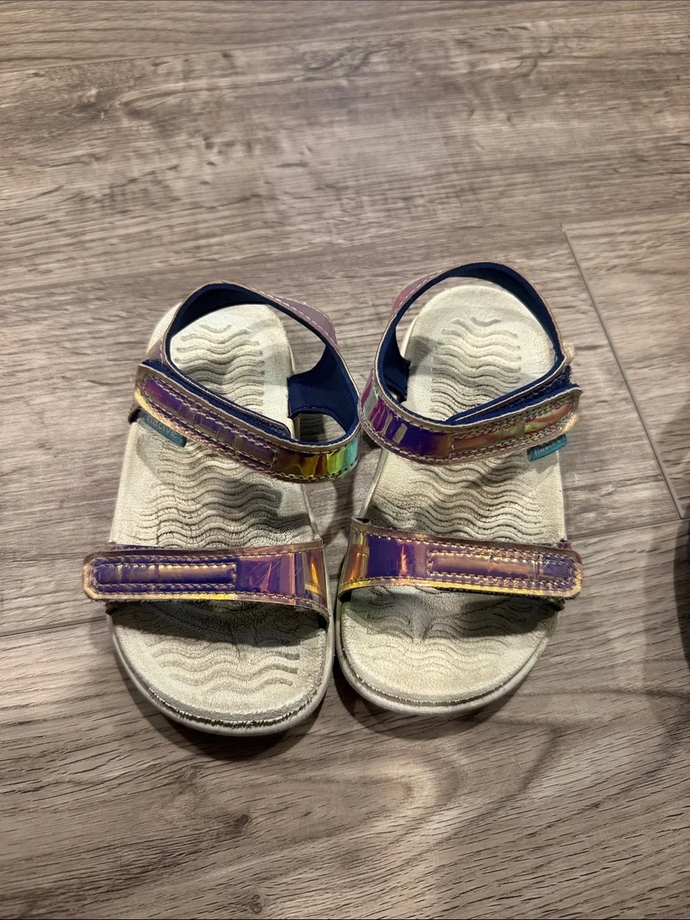 Girls Havana and Keen size 8